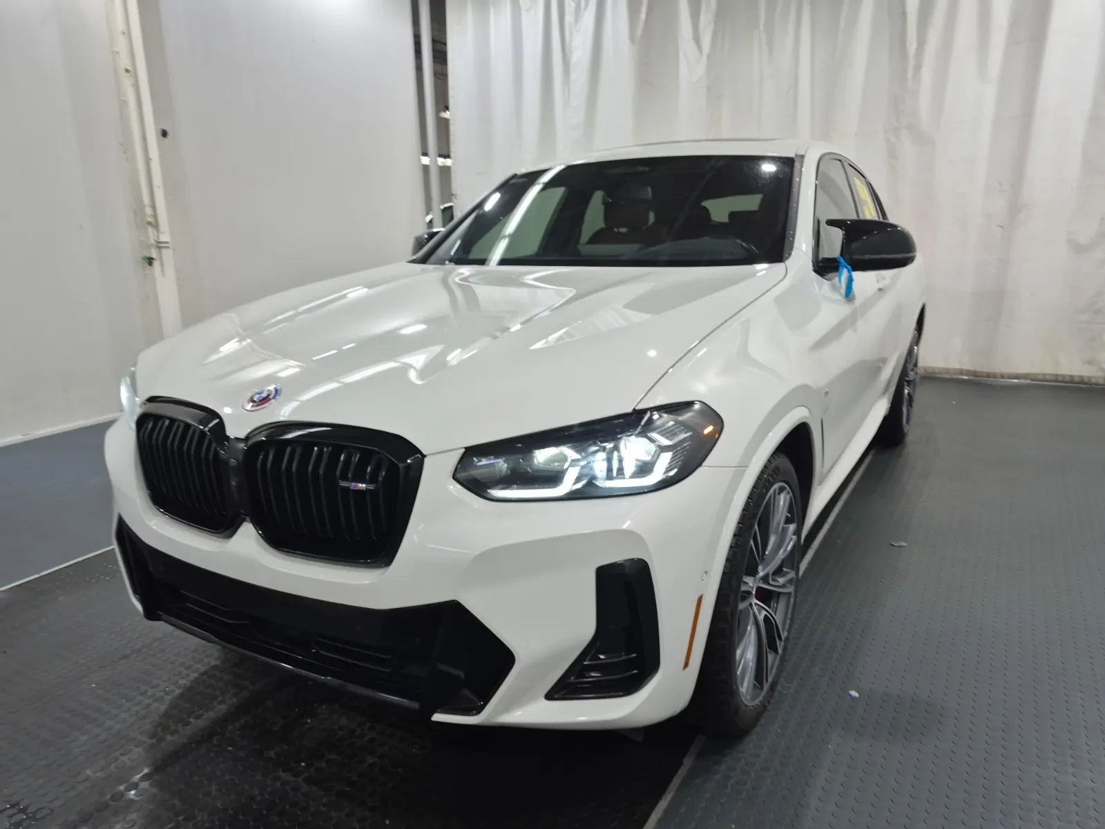 2023 BMW X4