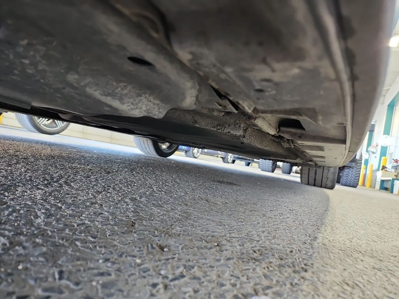 Undercarriage - Driver Photo