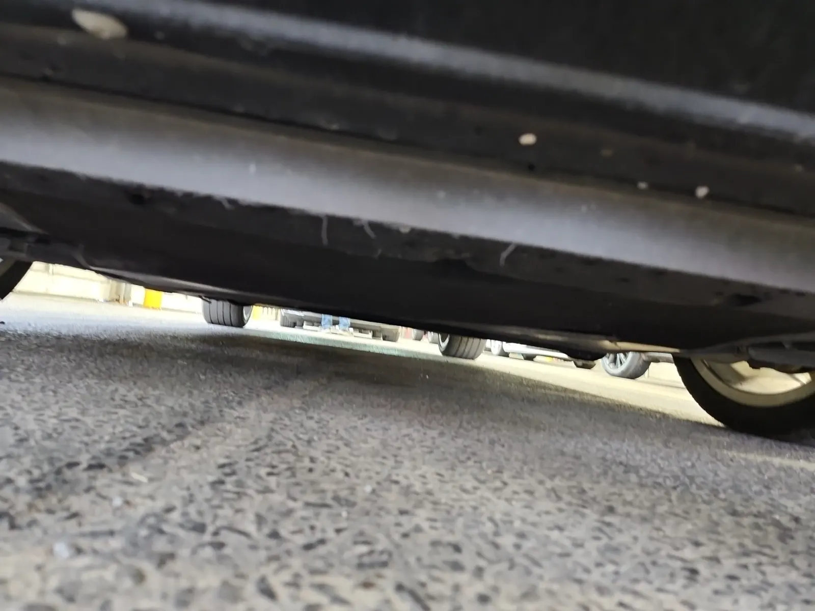 Undercarriage - Front Photo