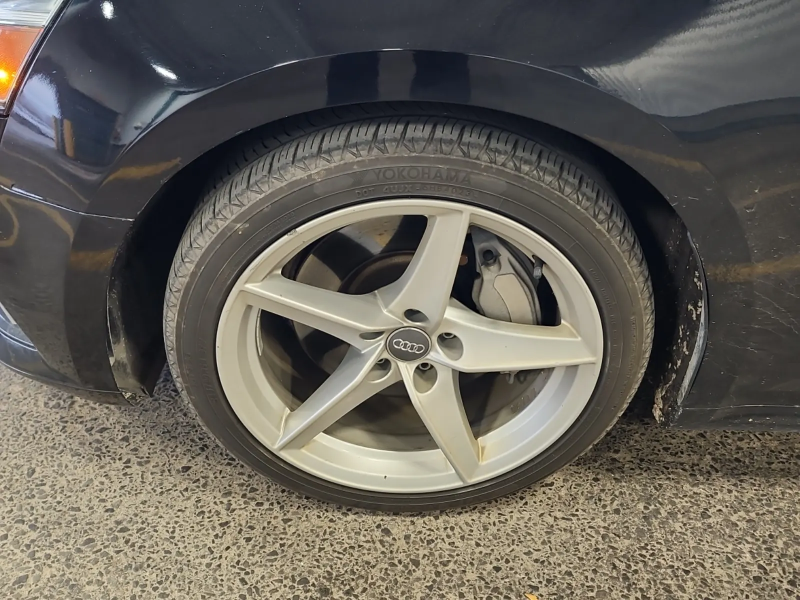 Front driver wheel/tire photo