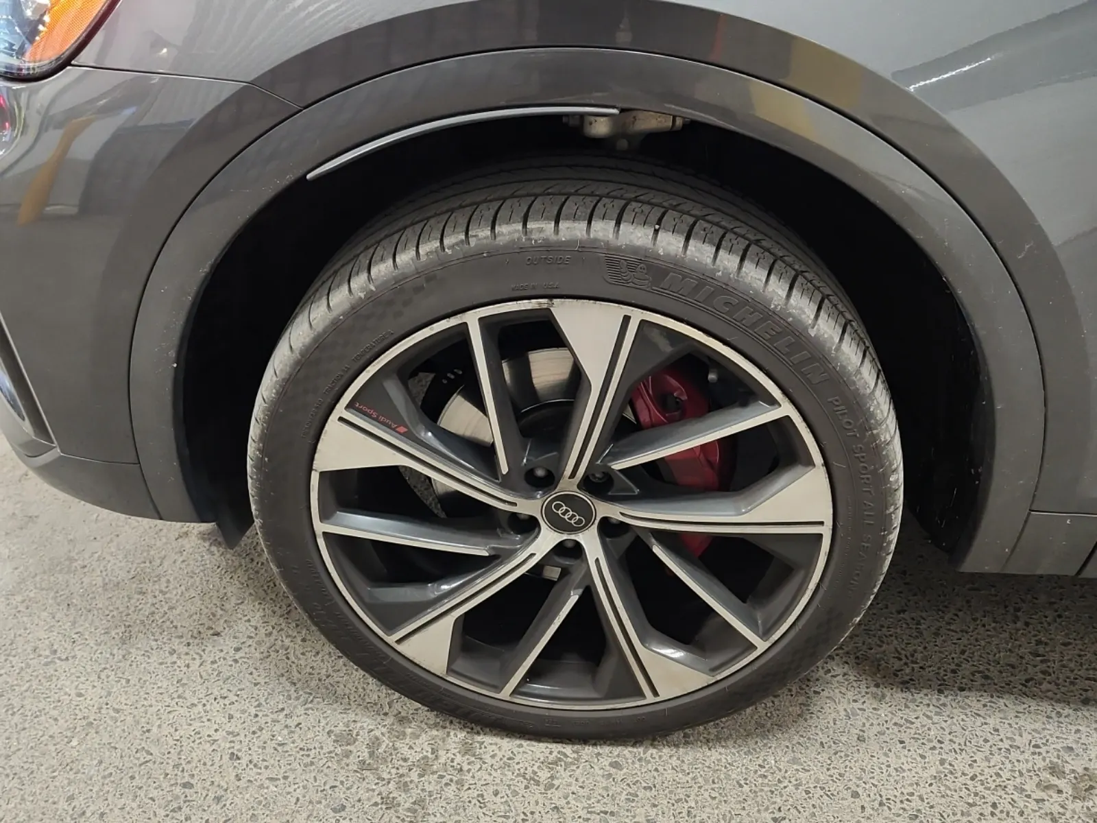 Front driver wheel/tire photo