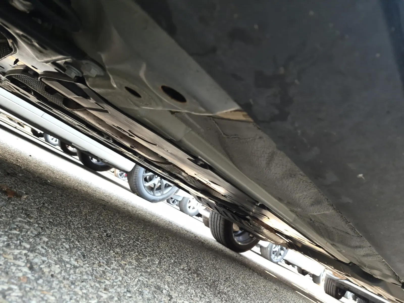 Undercarriage - Driver Photo