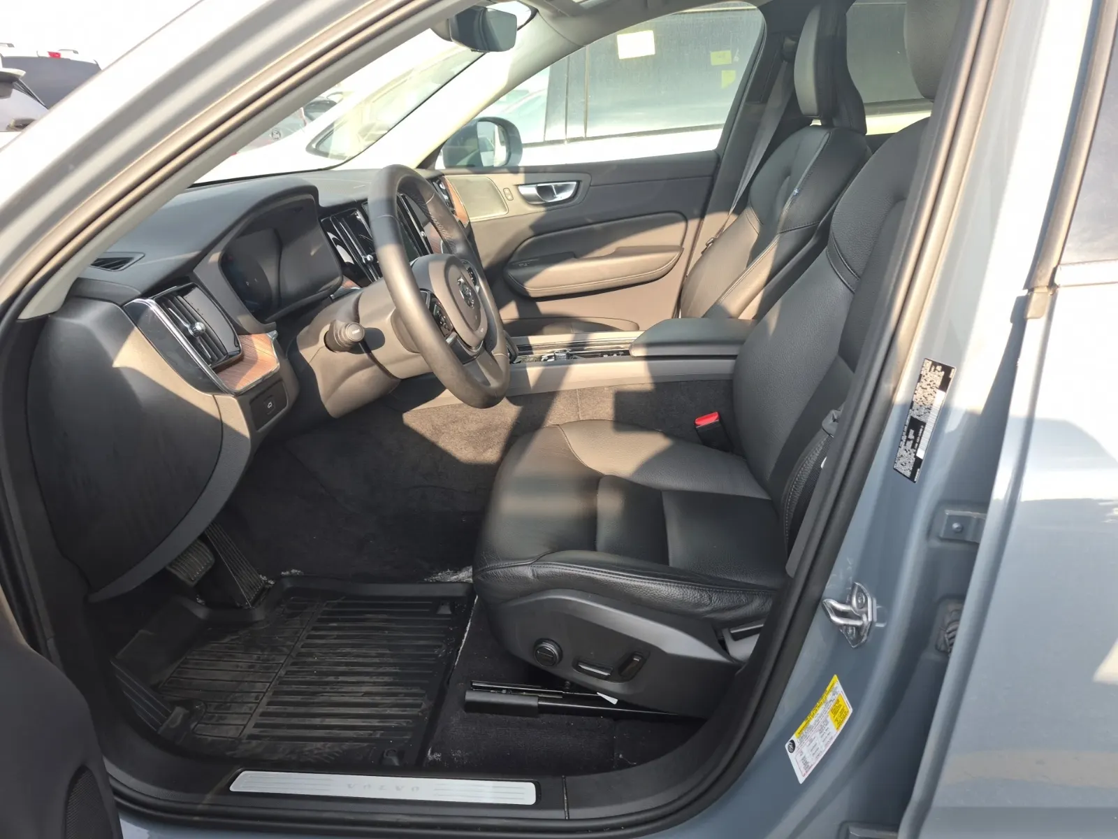 Front Interior Photo