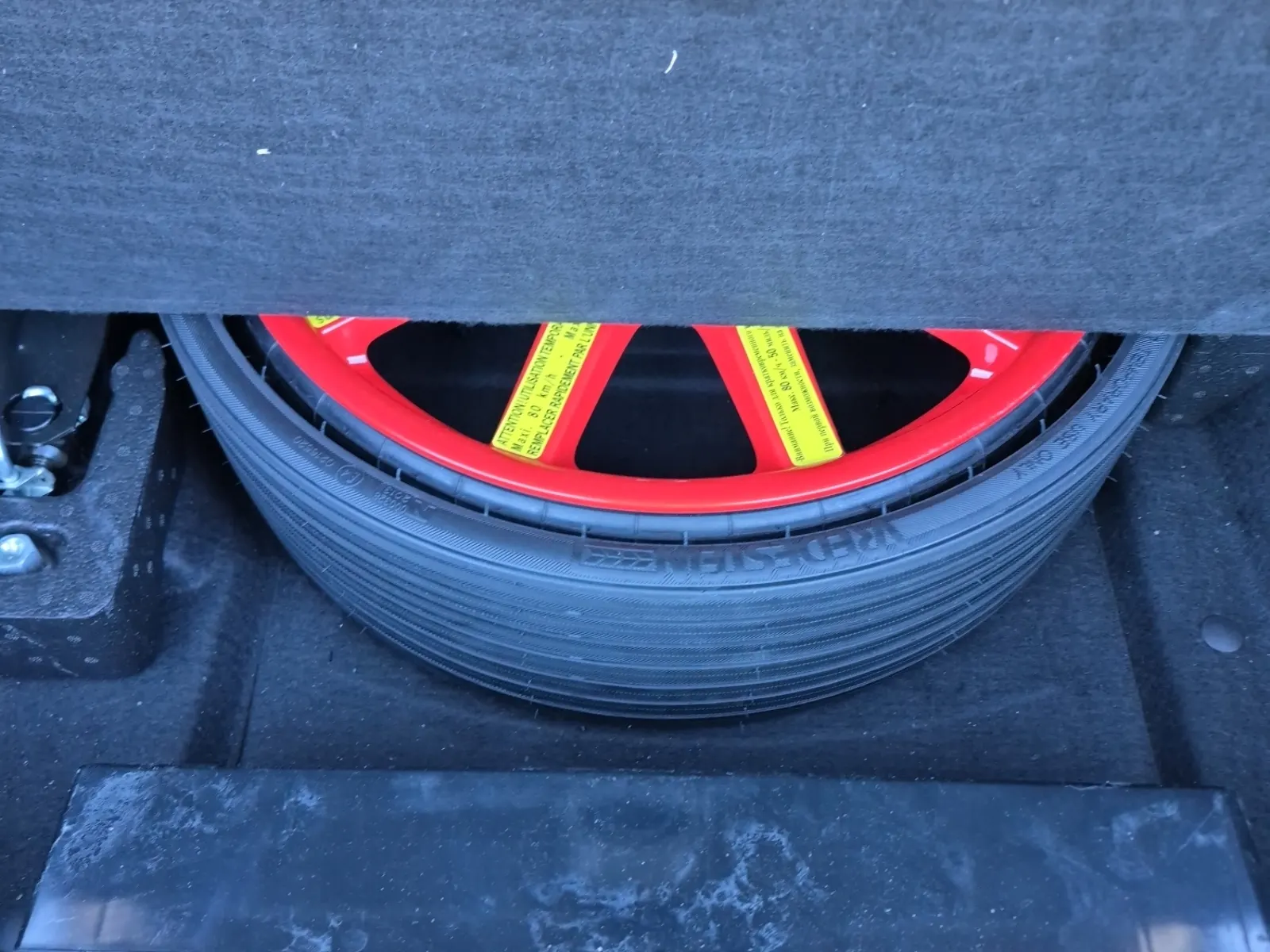 Spare Tire & Wheel Photo