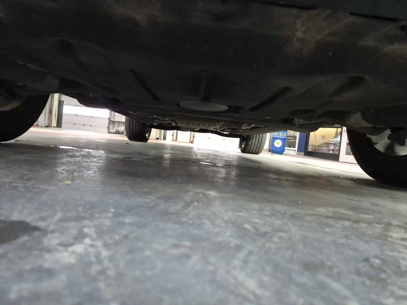 Undercarriage - Front Photo