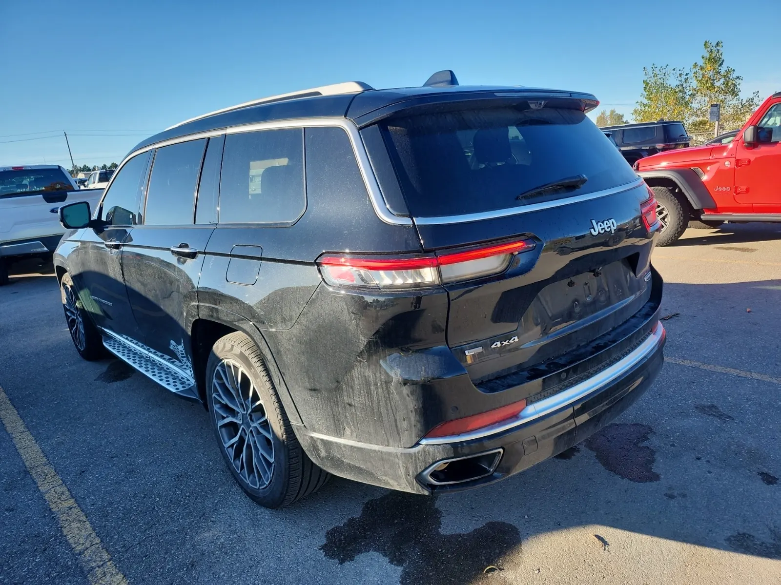 Driver Rear 3/4 Photo