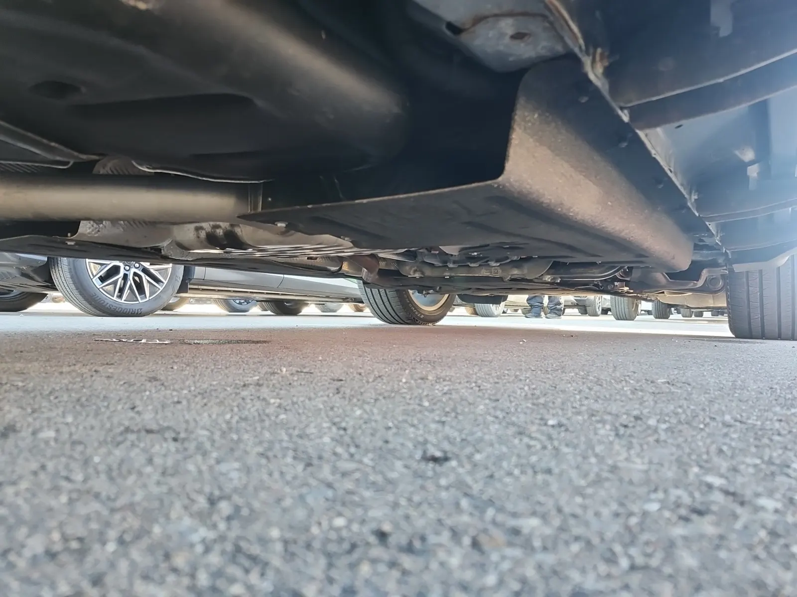 Undercarriage - Passenger Photo