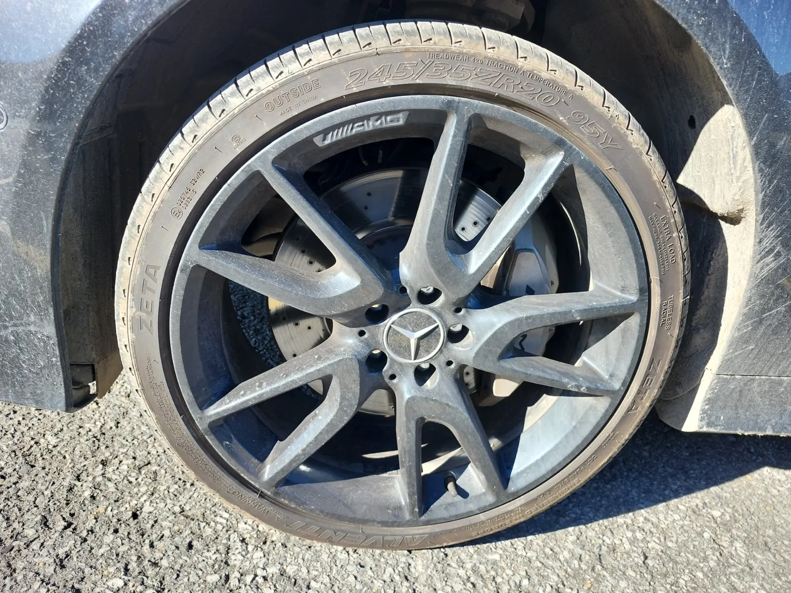 Front driver wheel/tire photo