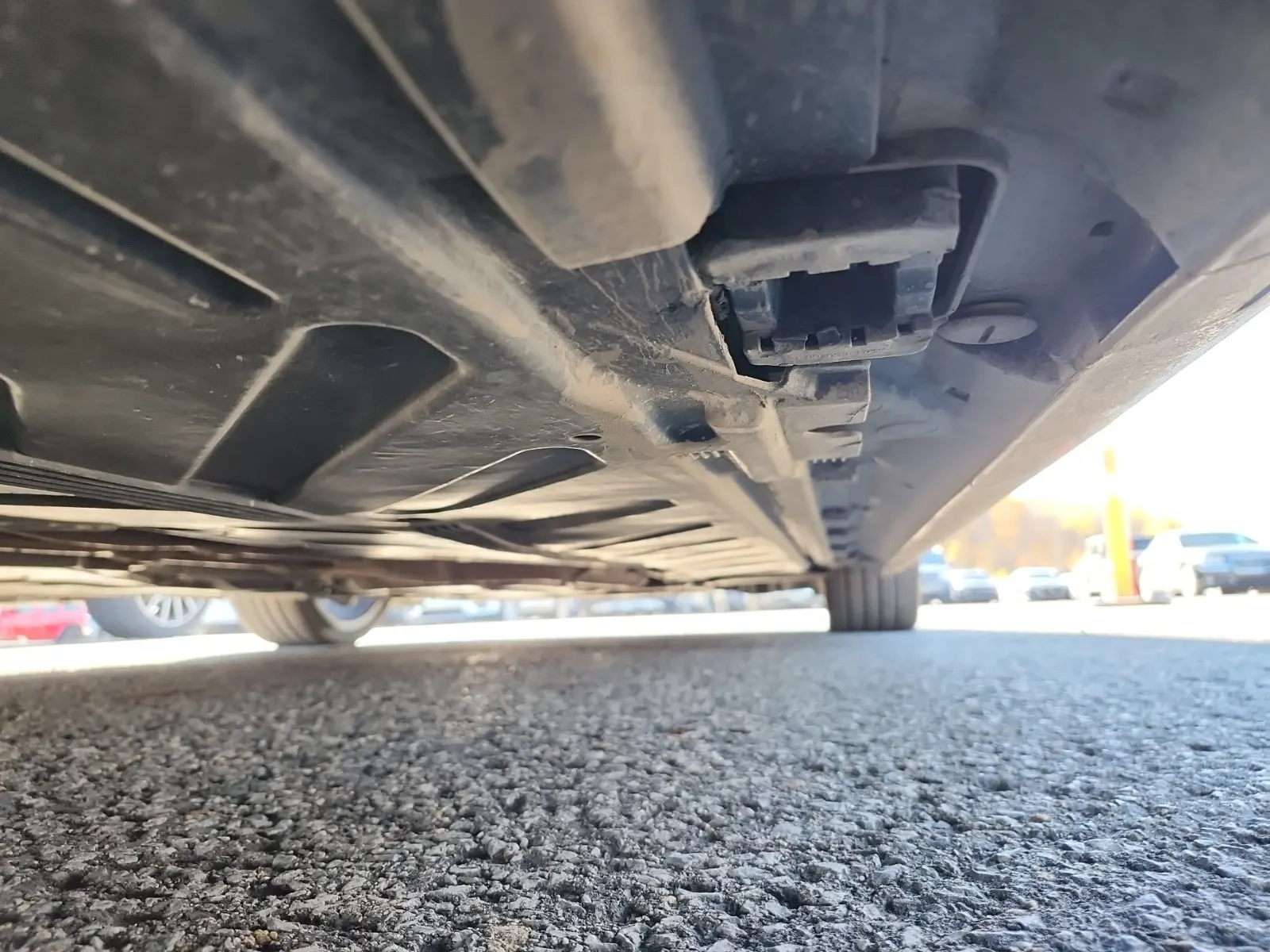 Undercarriage - Passenger Photo