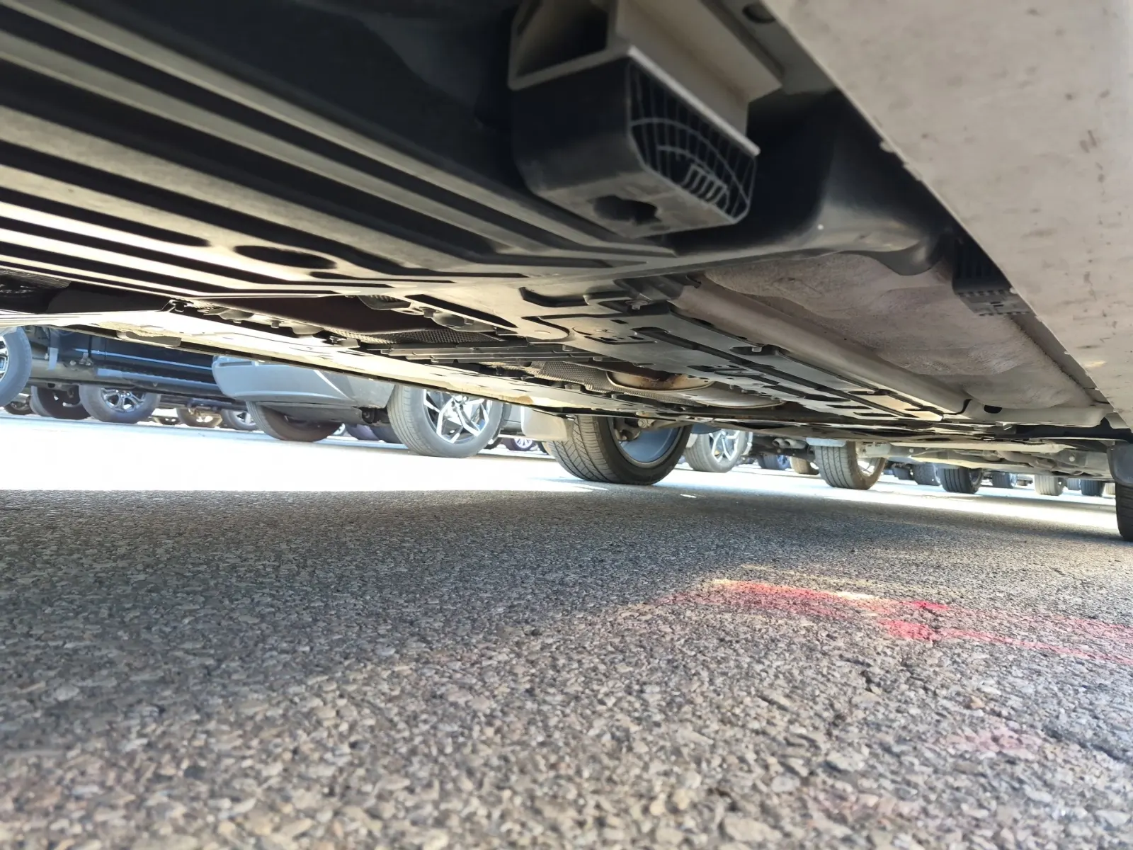 Undercarriage - Passenger Photo