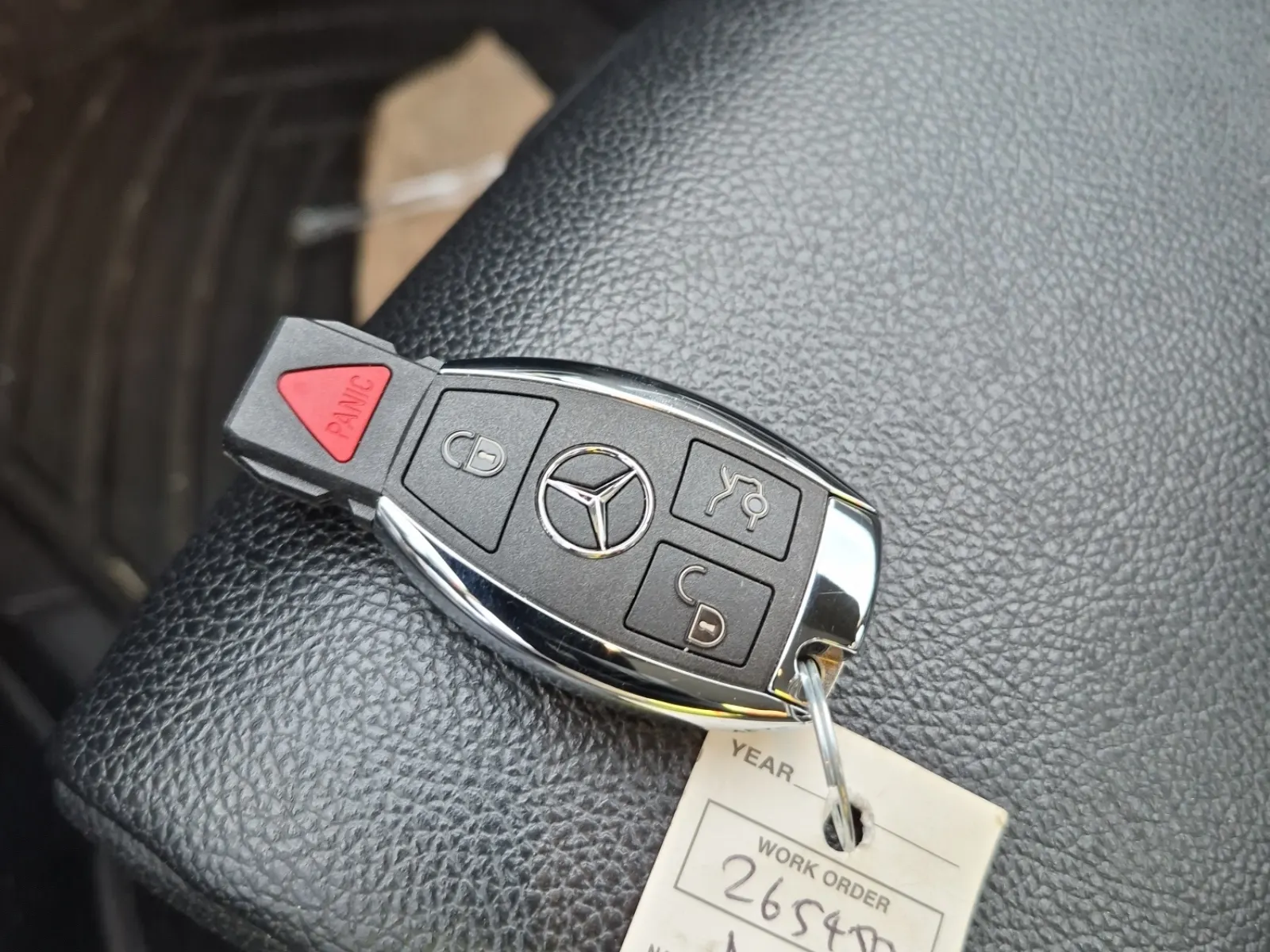 Keys/Fobs/Manual Photo