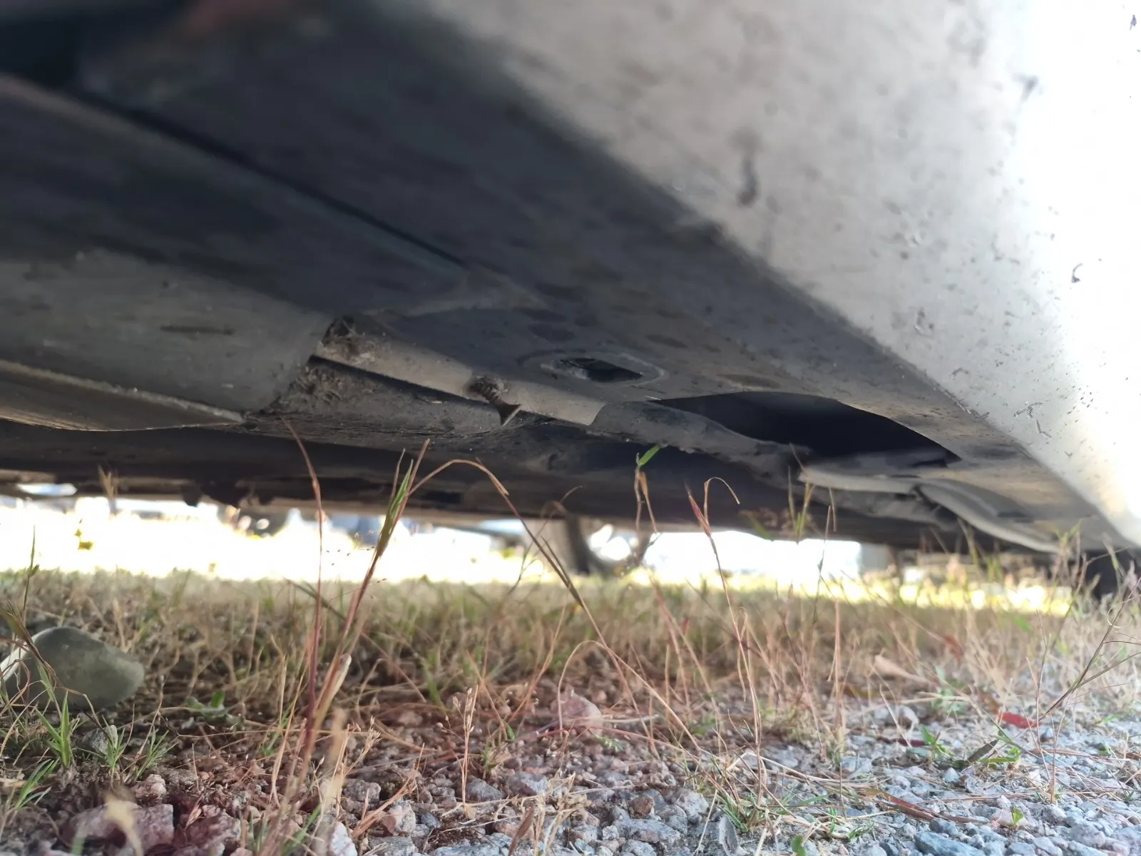Undercarriage - Driver Photo
