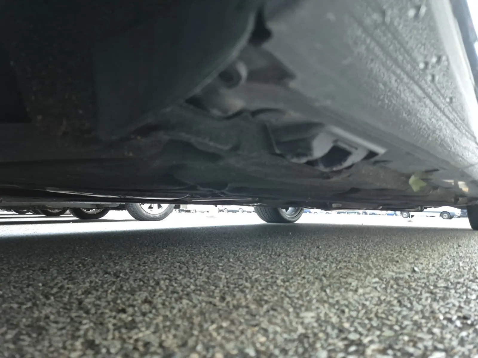 Undercarriage - Passenger Photo