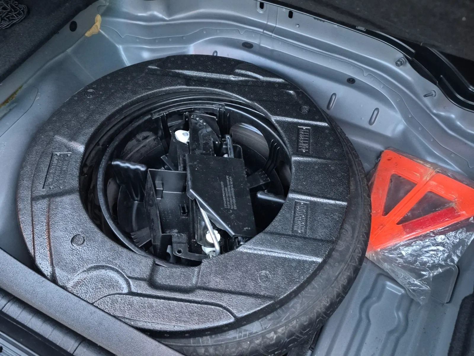 Spare Tire & Wheel Photo