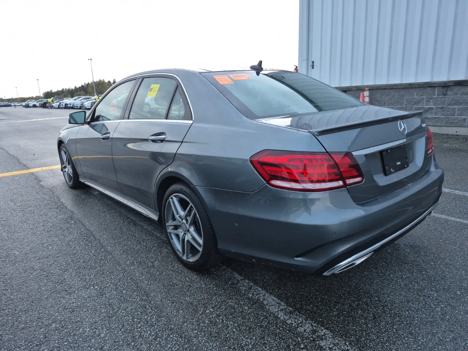 Driver Rear 3/4 Photo