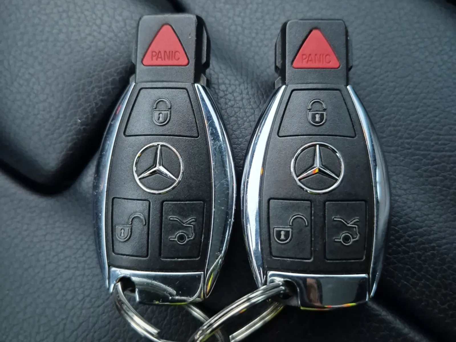 Keys/Fobs/Manual Photo