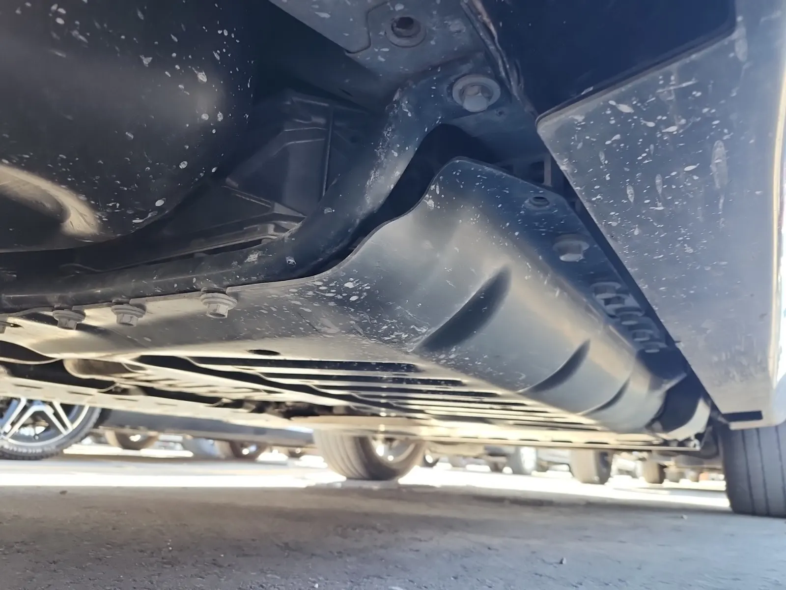 Undercarriage - Passenger Photo