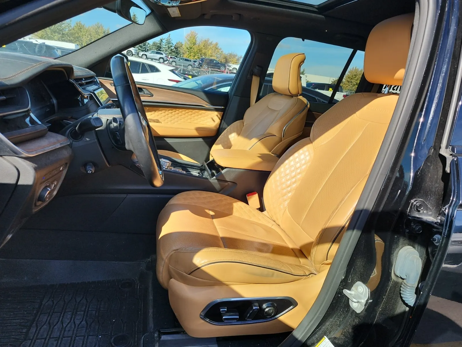 Front Interior Photo