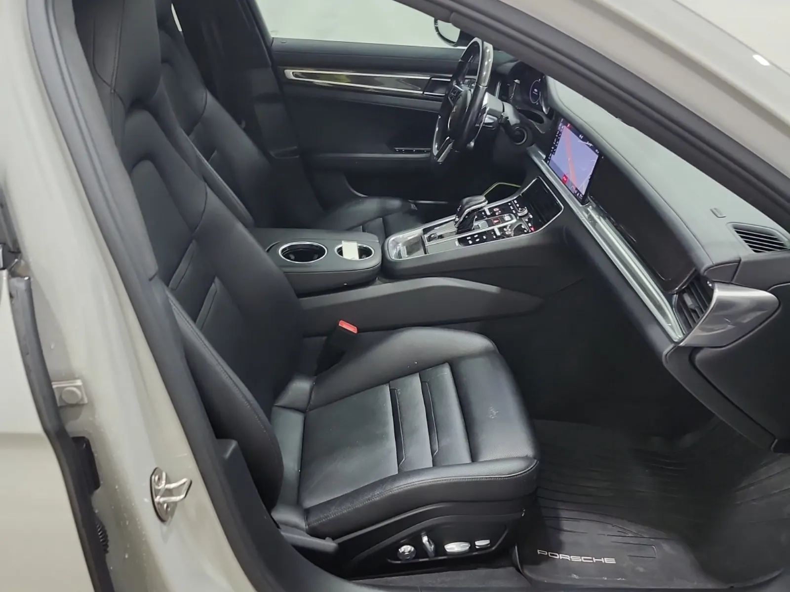 Right Side Interior Photo