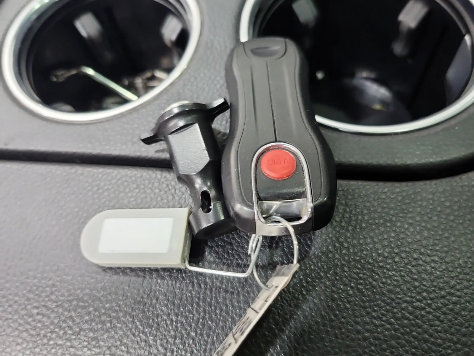 Keys/Fobs/Manual Photo
