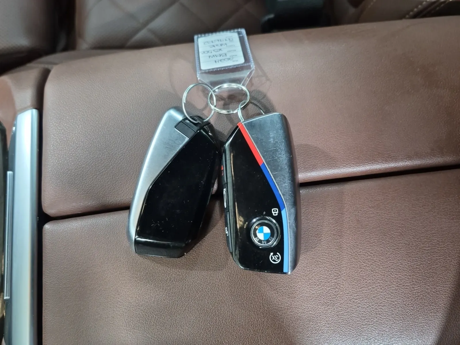 Keys/Fobs/Manual Photo