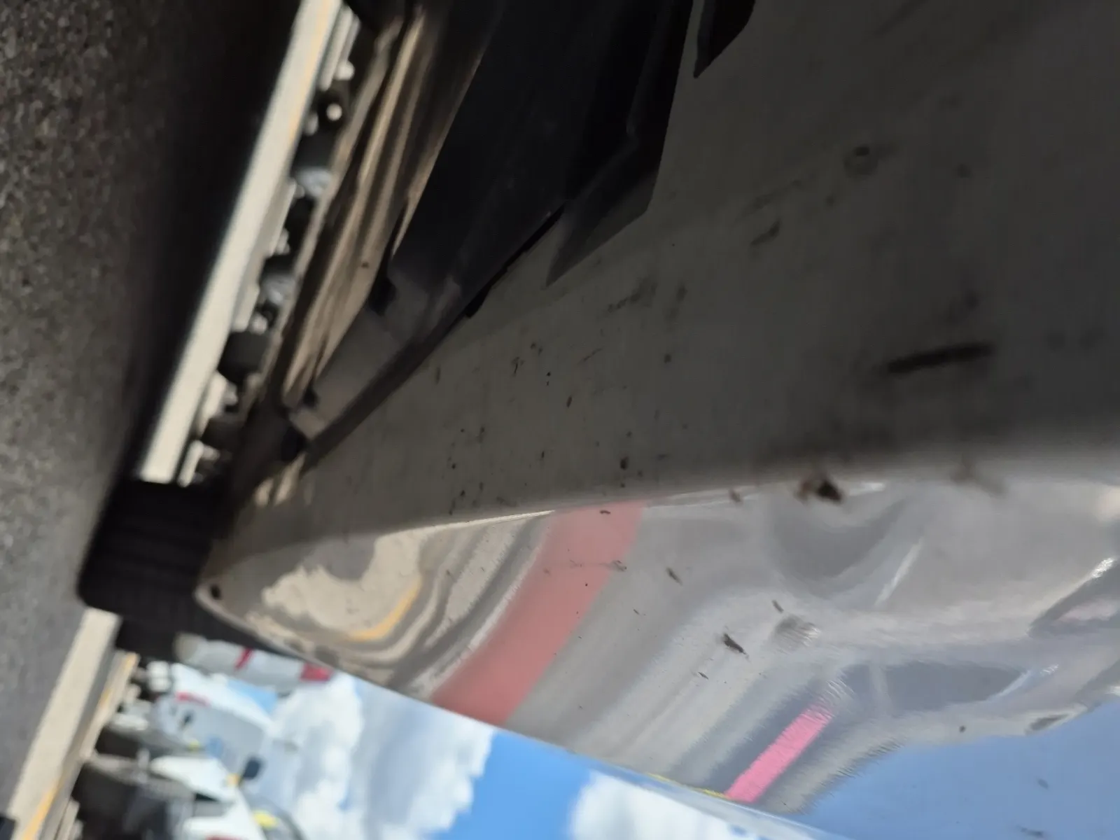 Undercarriage - Passenger Photo