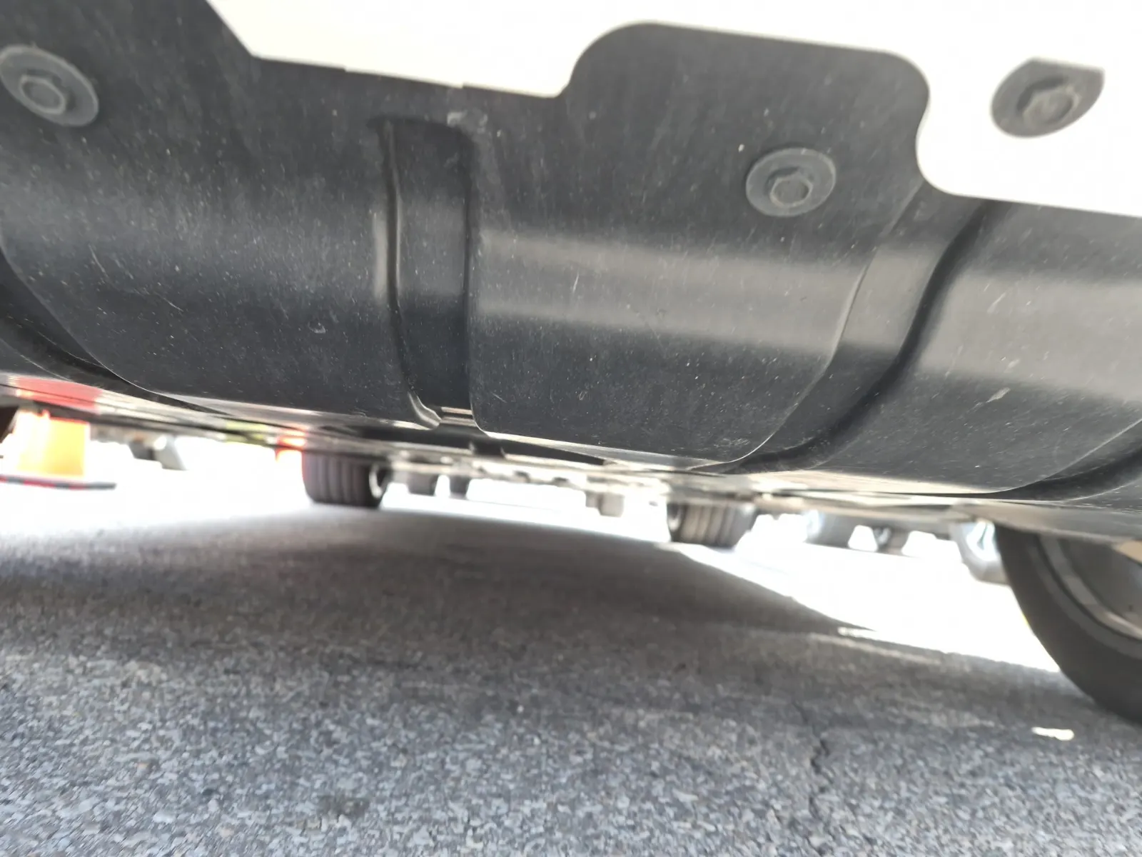 Undercarriage - Front Photo
