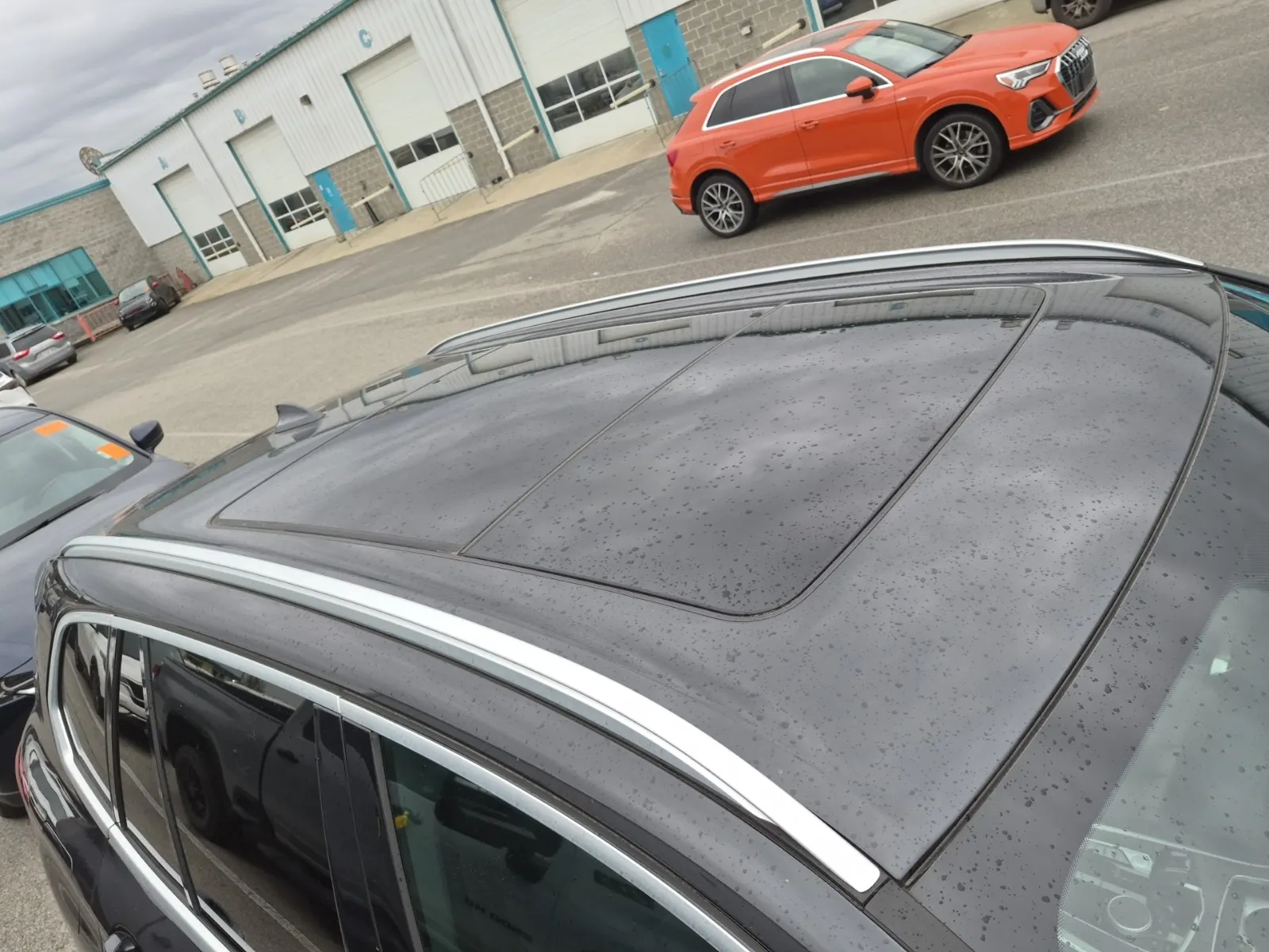 Exterior Roof Photo