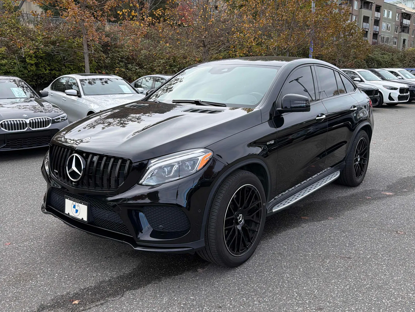 3/4 Front (Main image)