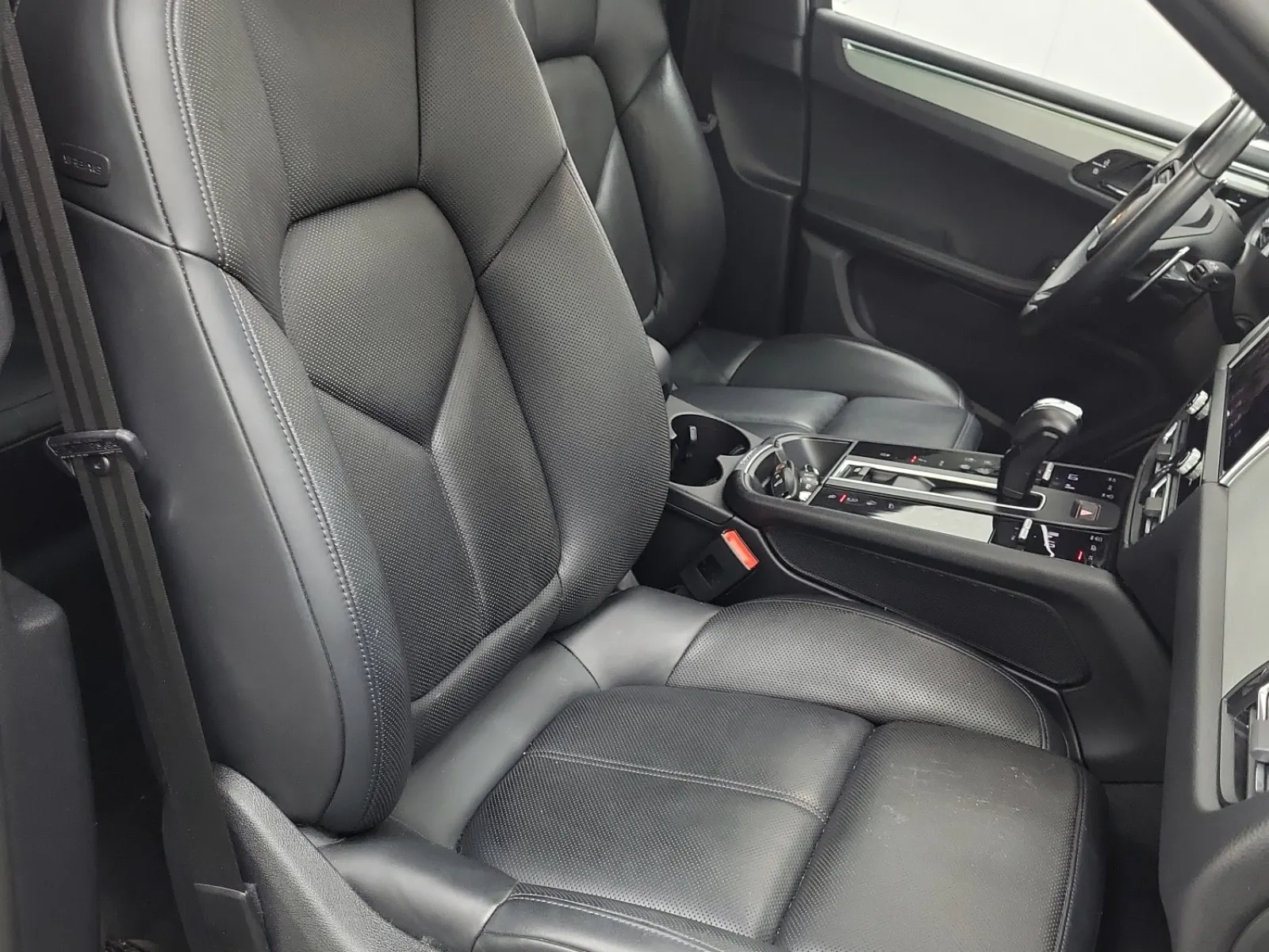 Right Side Interior Photo