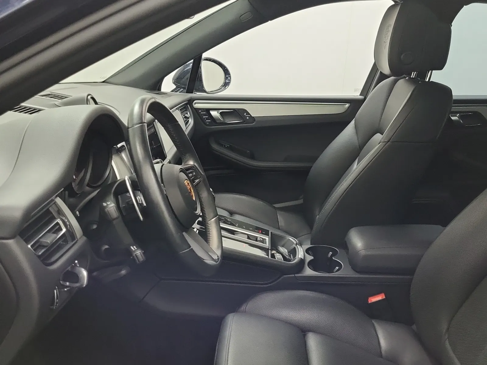 Front Interior Photo