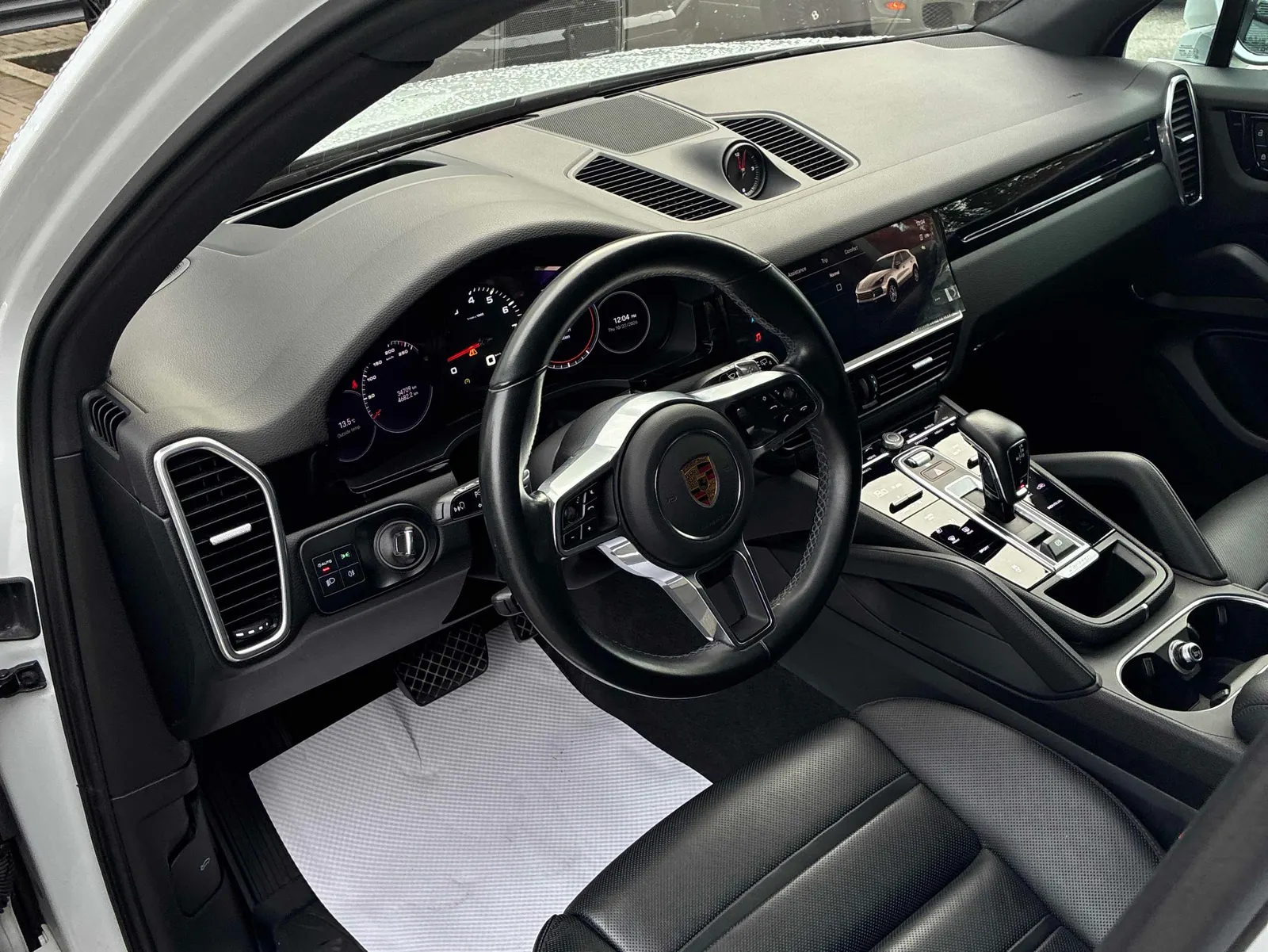 Interior driver side