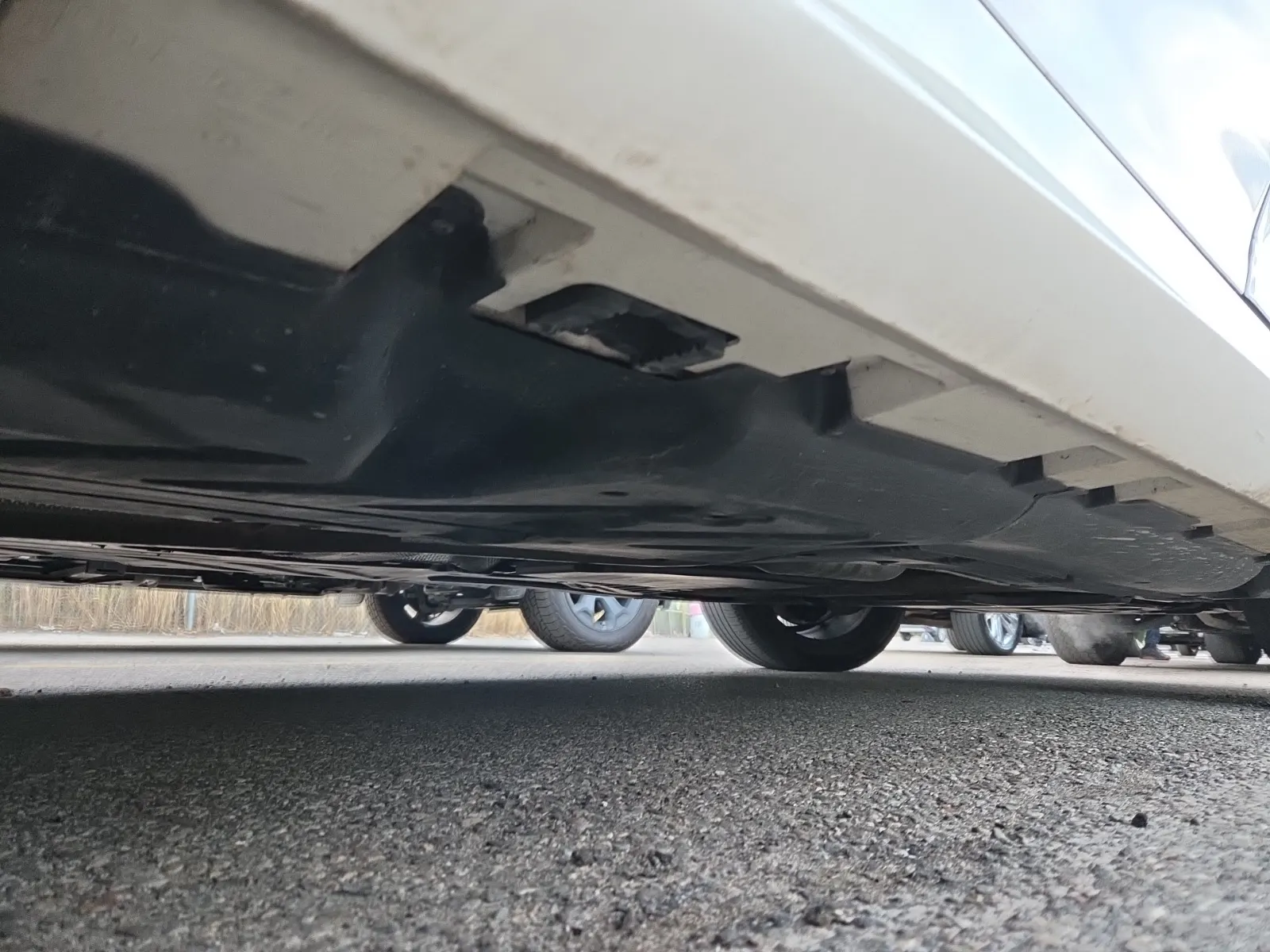 Undercarriage - Passenger Photo