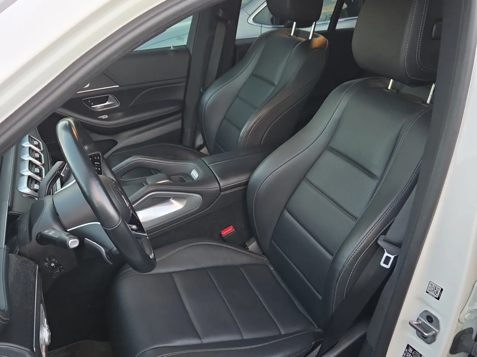 Front Interior Photo