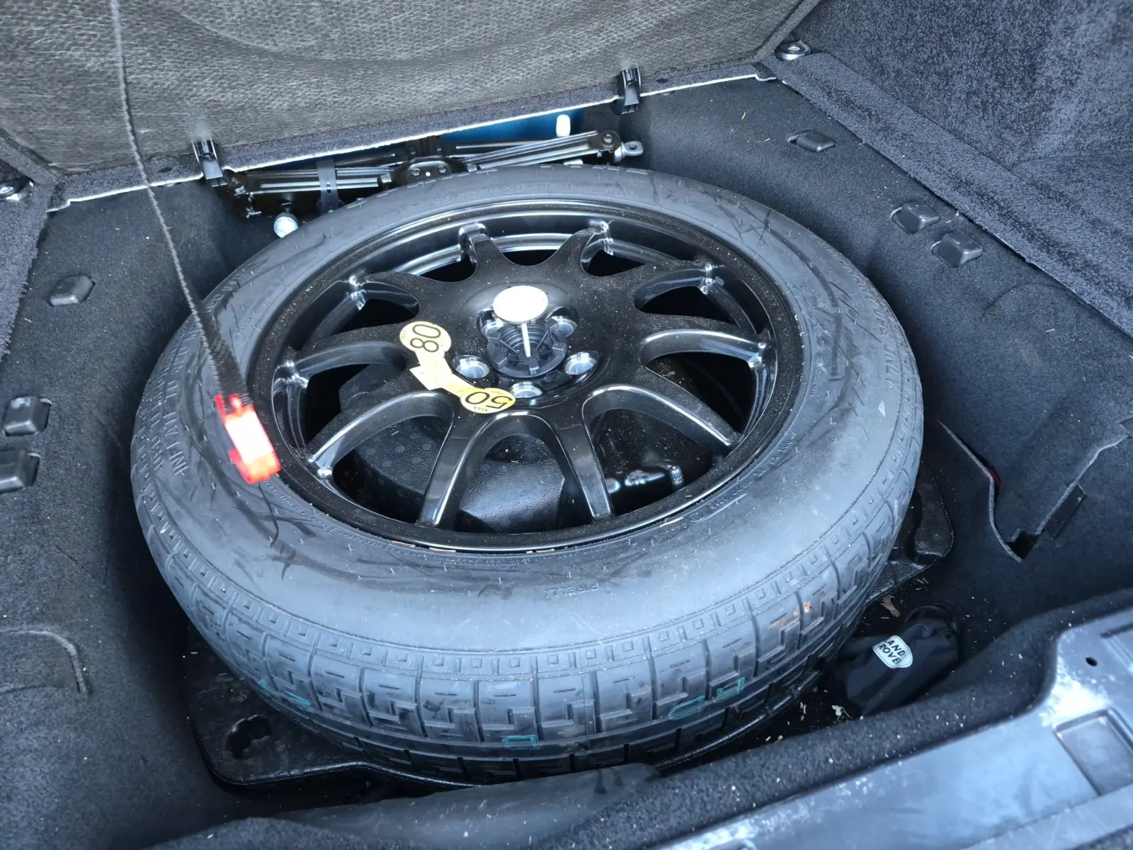 Spare Tire & Wheel Photo