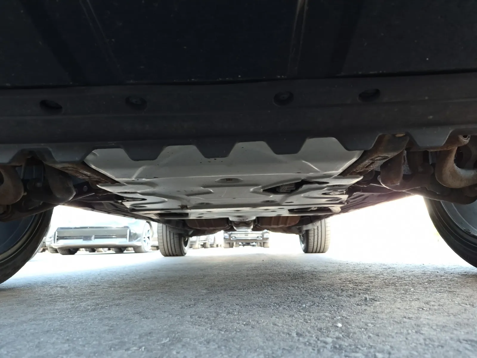 Undercarriage - Front Photo