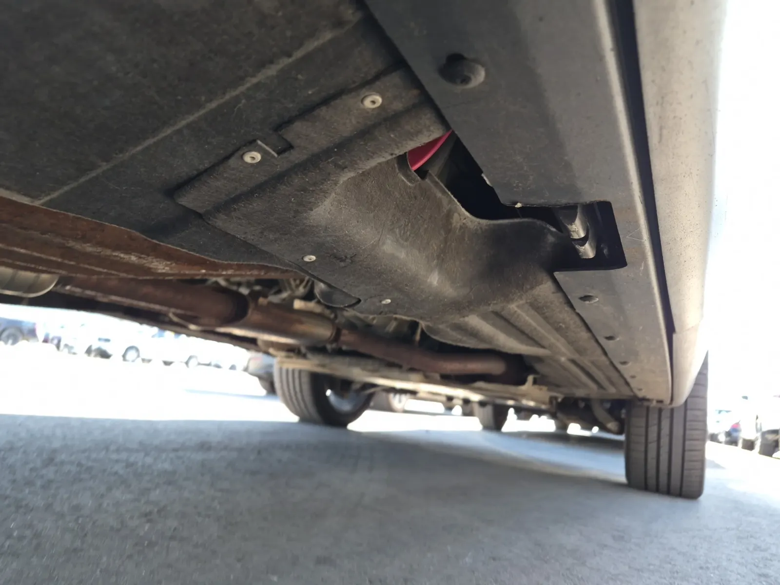 Undercarriage - Passenger Photo