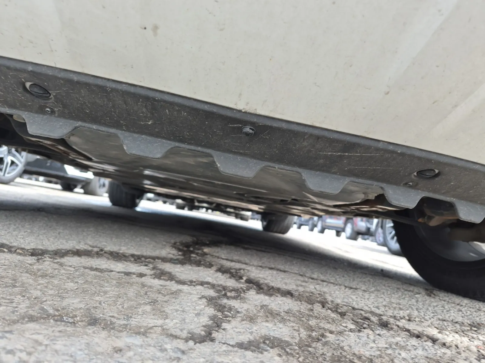Undercarriage - Front Photo