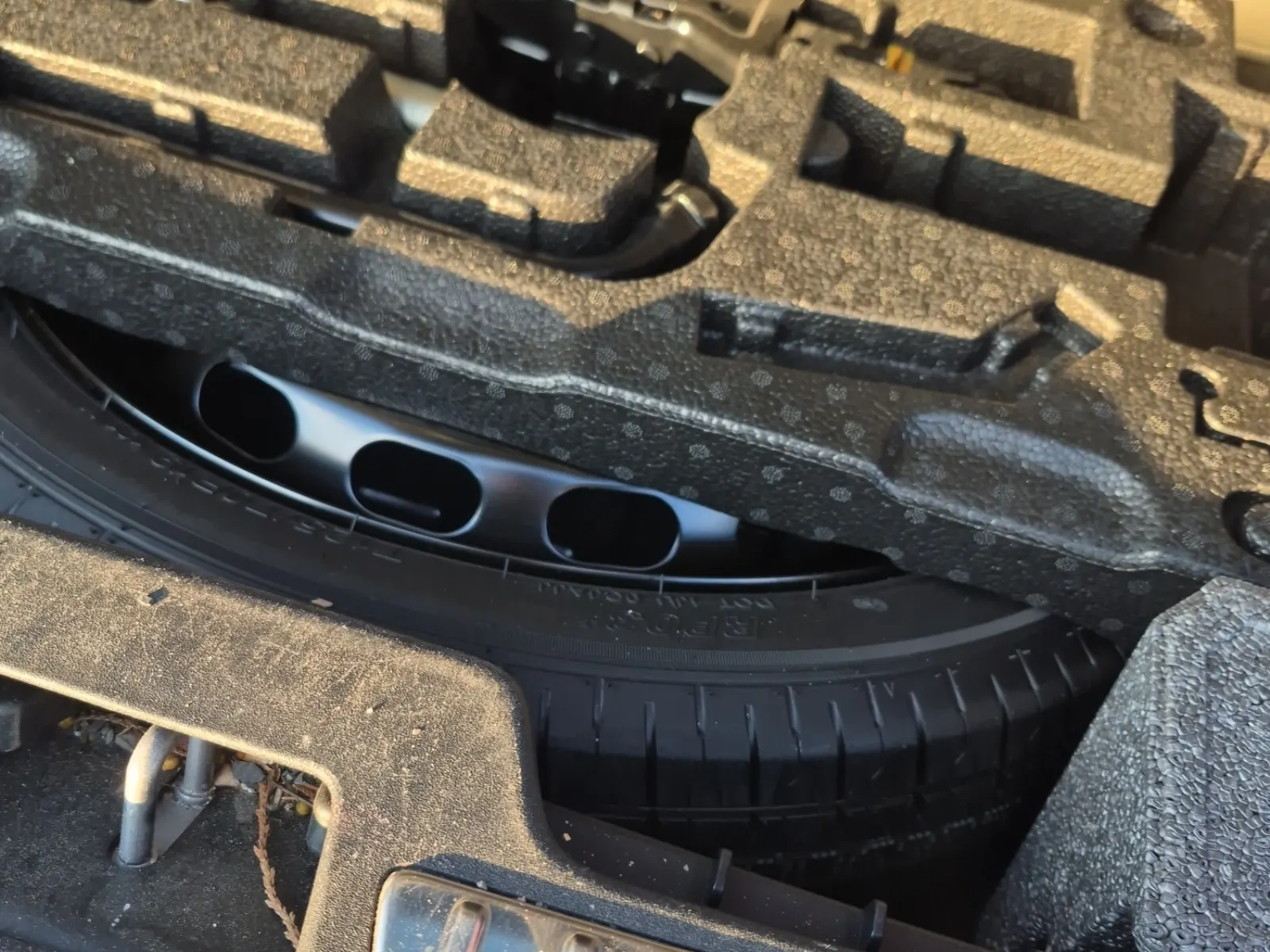 Spare Tire & Wheel Photo
