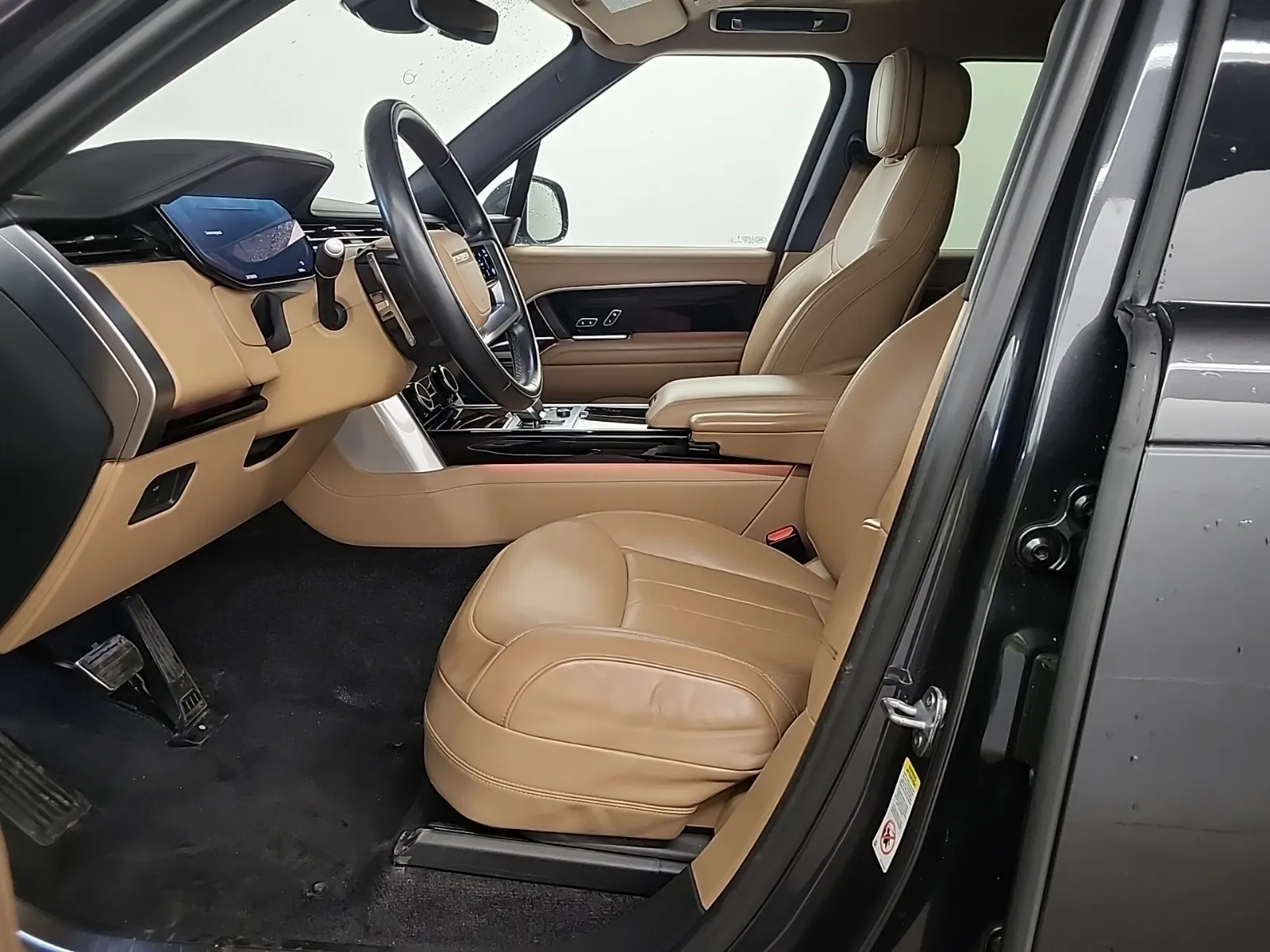 Front Interior Photo