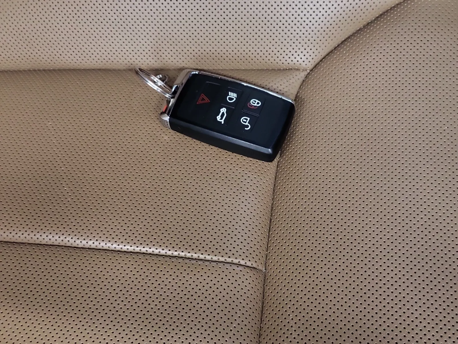 Keys/Fobs/Manual Photo
