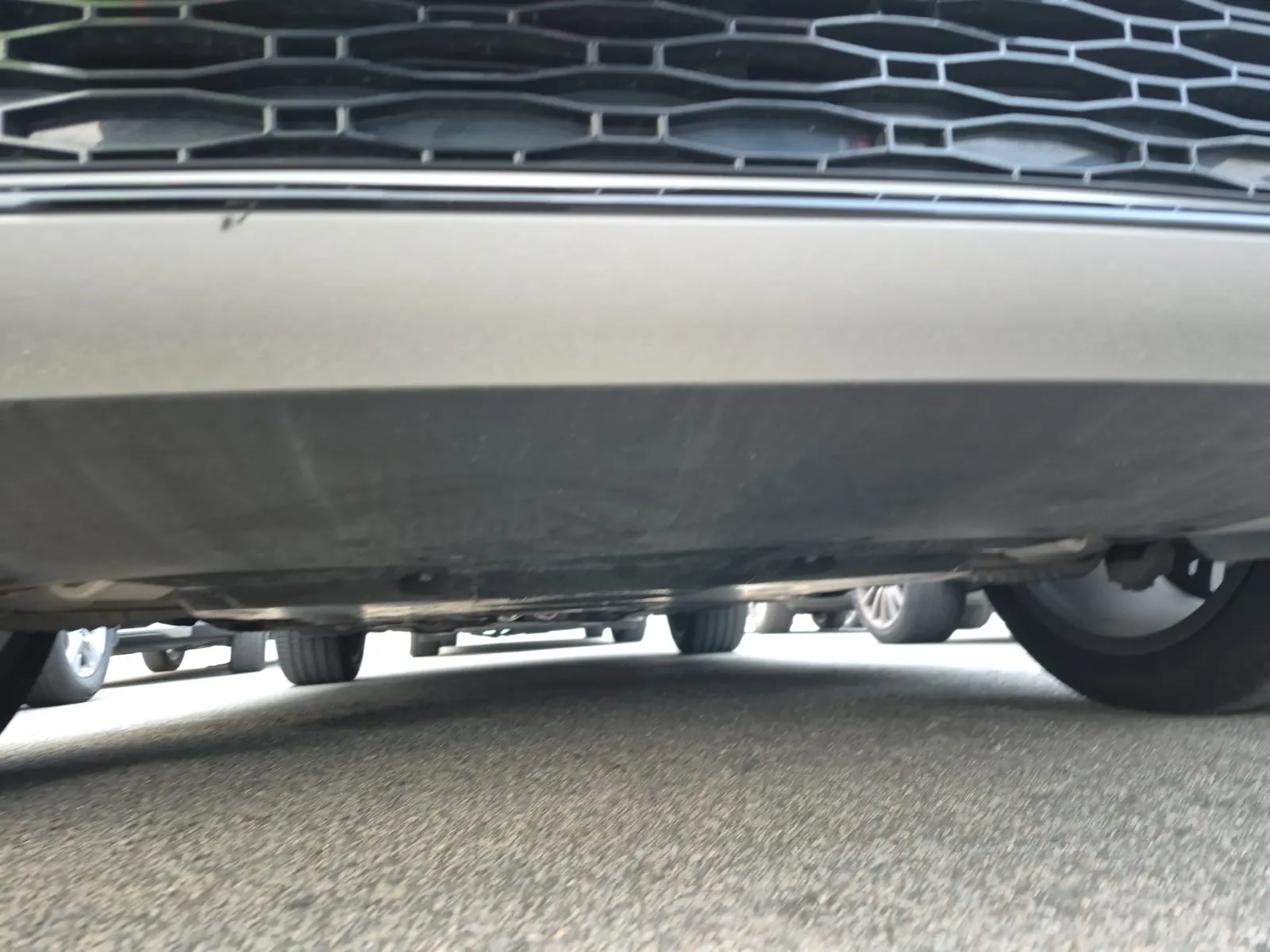 Undercarriage - Front Photo