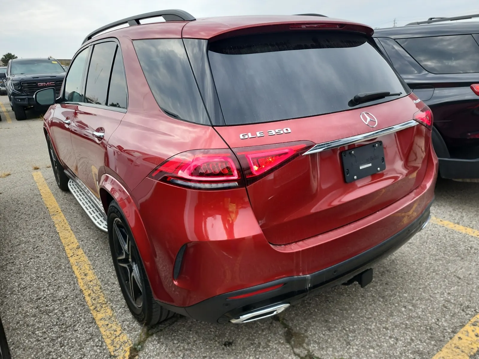 Driver Rear 3/4 Photo