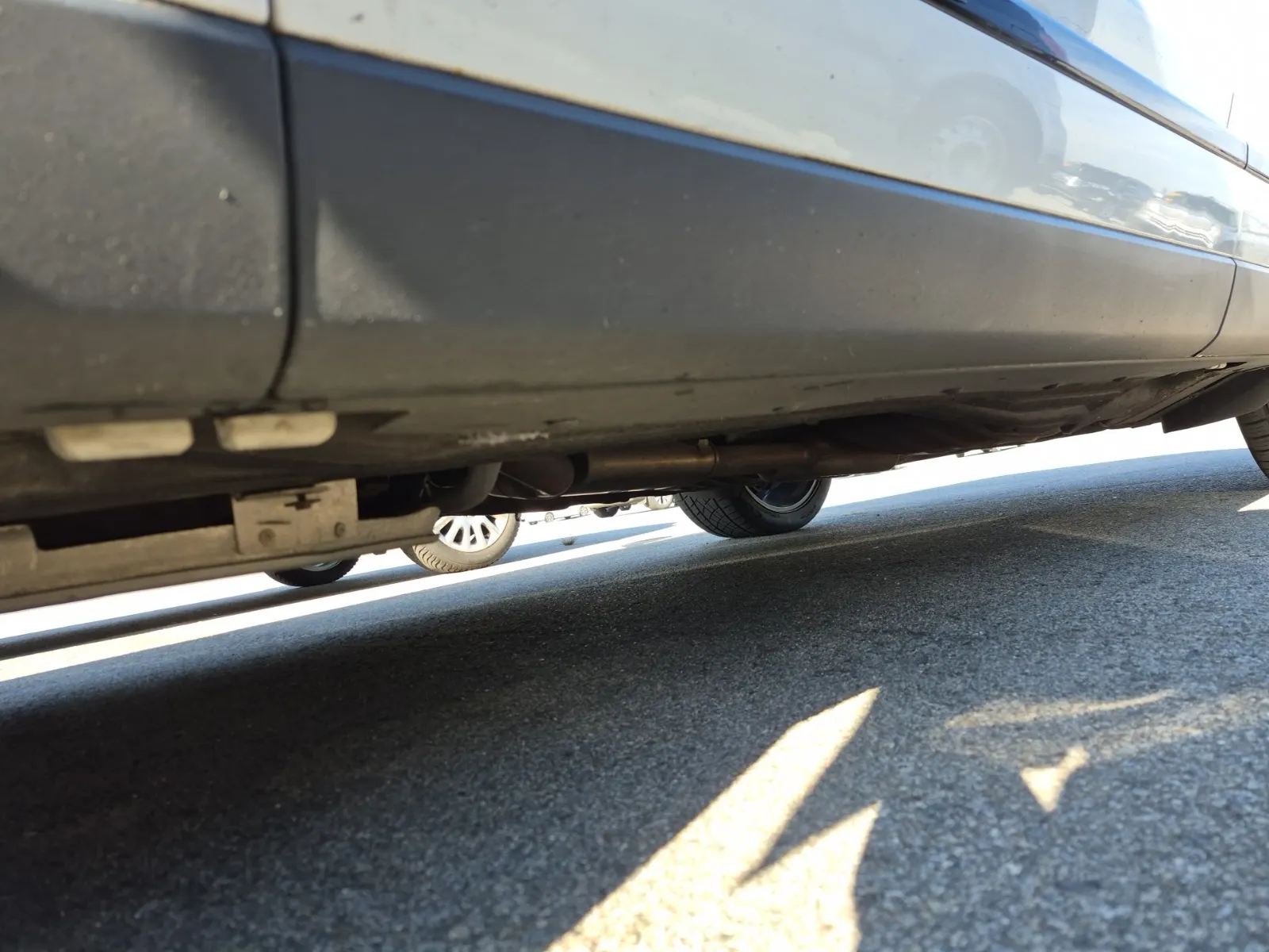 Undercarriage - Driver Photo