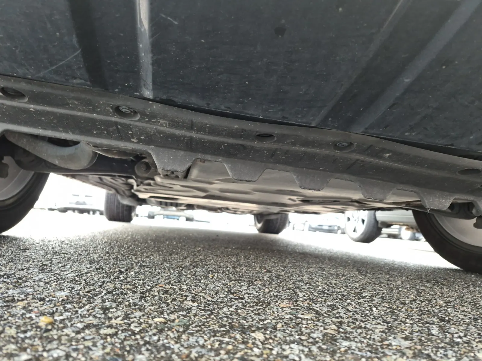 Undercarriage - Front Photo