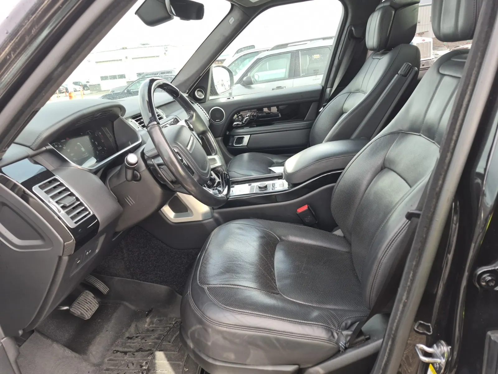 Front Interior Photo