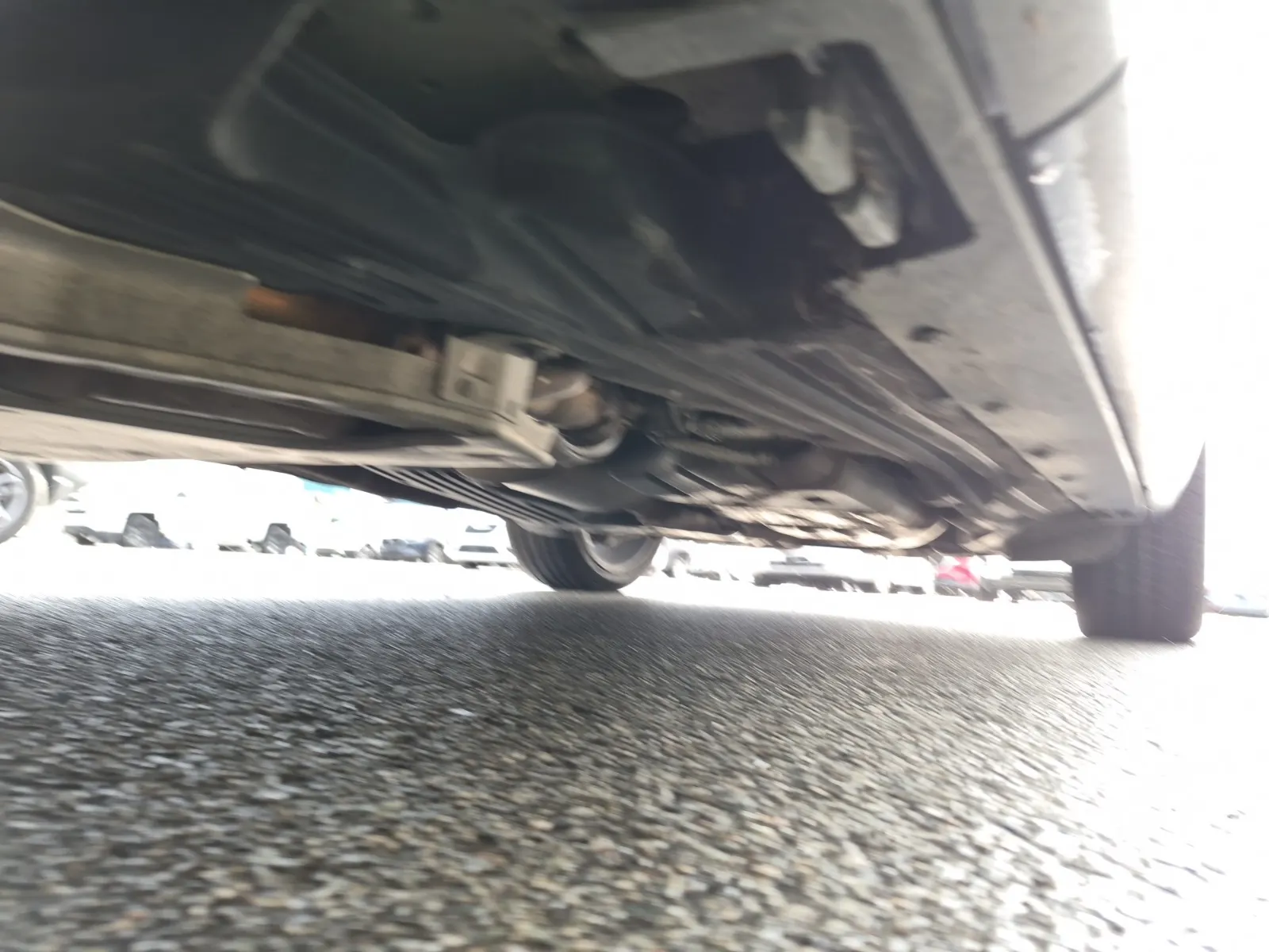 Undercarriage - Driver Photo
