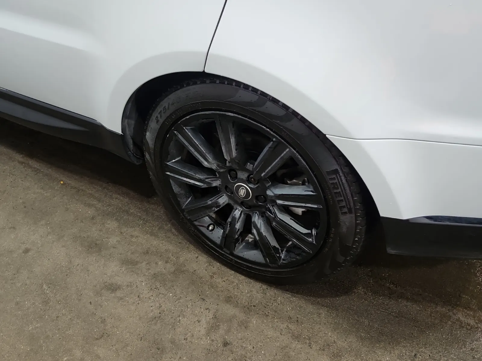 Left Rear Wheel/Tire Photo