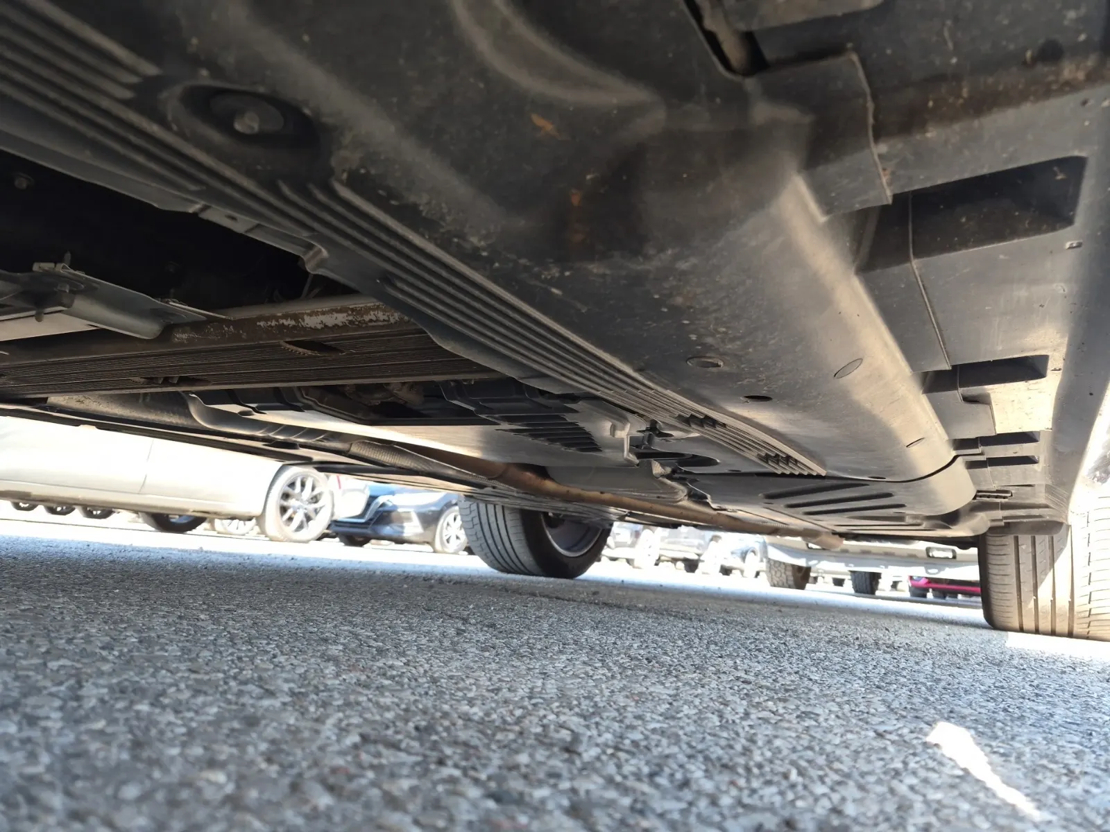Undercarriage - Driver Photo