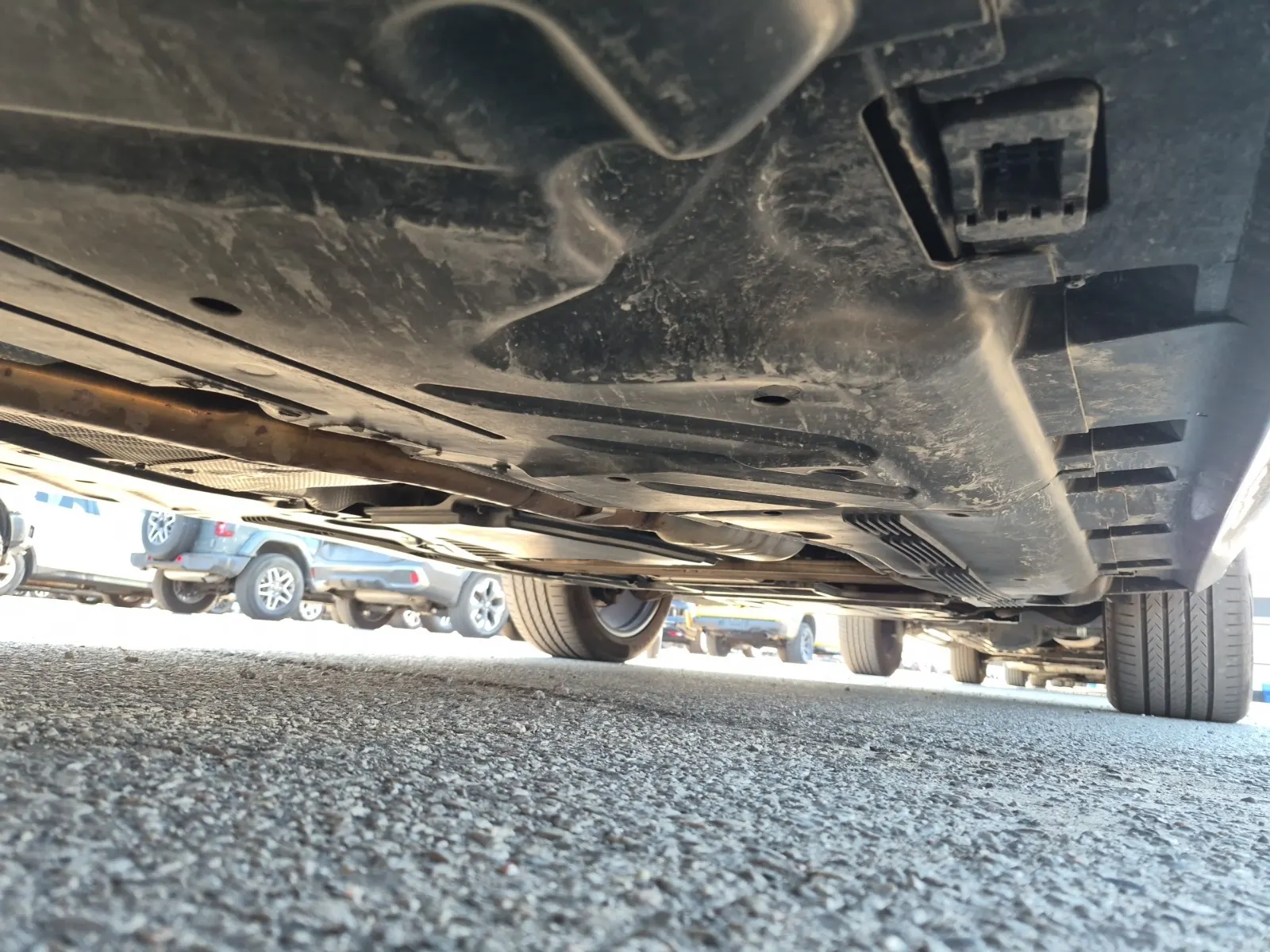 Undercarriage - Passenger Photo